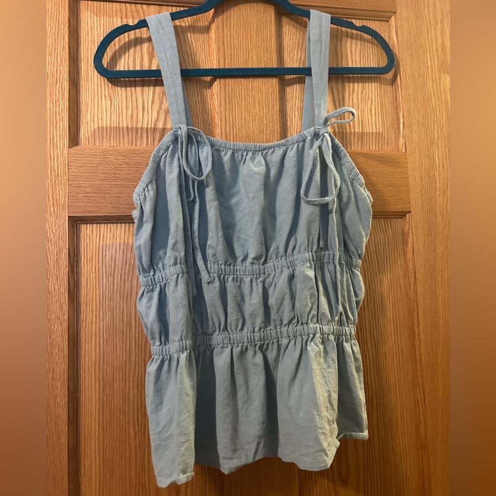 Universal Thread top - Picture 2 of 5